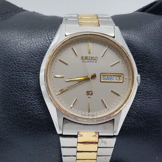 Seiko SQ 2 tone Day-Date Stainless Steel Watch image number 4