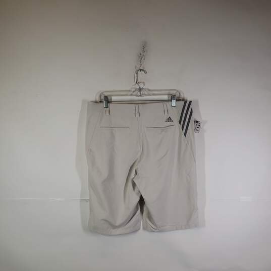 Mens Regular Fit Slash Pockets Flat Front Golf Chino Shorts Size 34" image number 2
