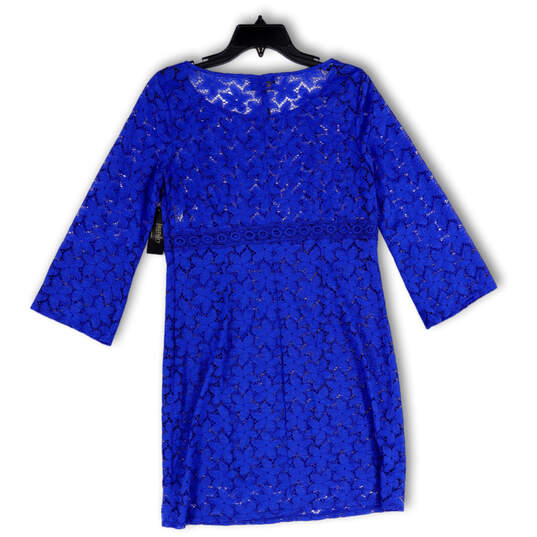 NWT Womens Blue Floral Lace Round Neck 3/4 Sleeve Short Sheath Dress Size 8 image number 2