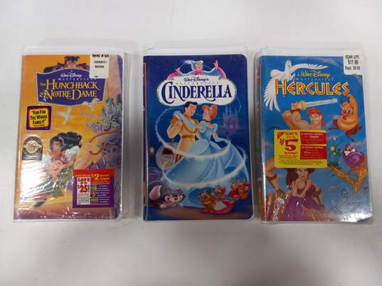 Bundle of 15 Assorted Disney VHS Tapes image number 4