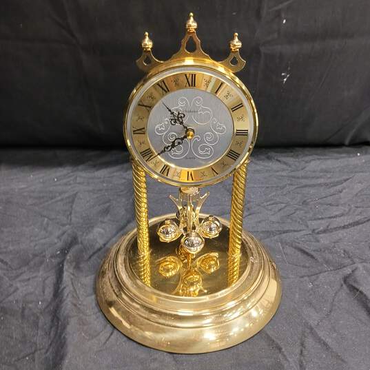 Vintage Dunhaven Quarts Dome Clock with Rotating Pendulum image number 2