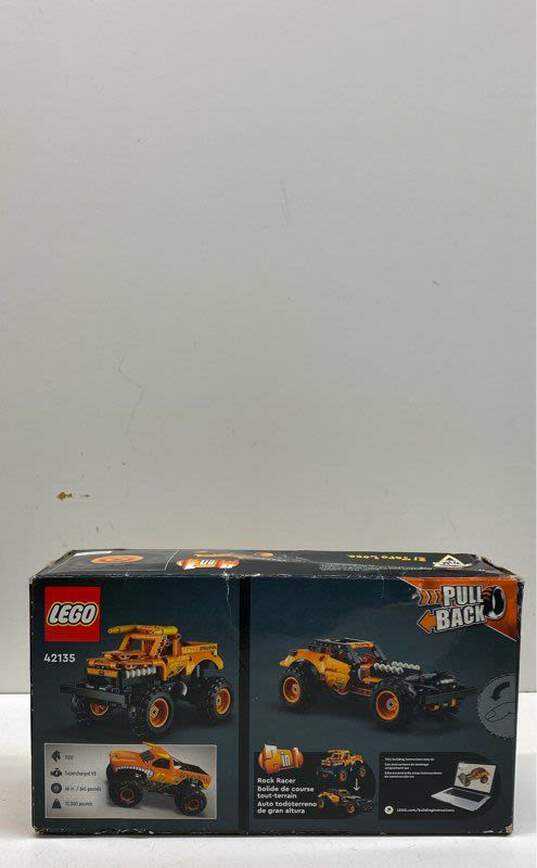 Lego Technic 42135 & City 60383 image number 3