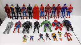 Lot of 27 Assorted Marvel Superheroes & Villains Figures alternative image