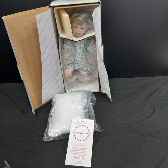 Hamilton Collection Cindy Marschner Rolfe 'Shannon' Porcelain Doll IOB image number 1