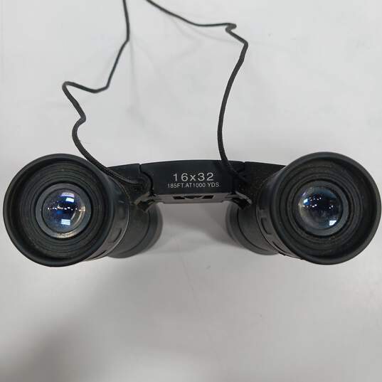 Bushnell 16x32 Binoculars w/ Case image number 3
