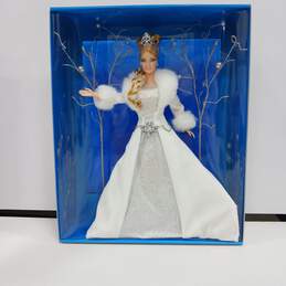 Mattel 2003 Holiday Visions Winter Fantasy Barbie B2519 alternative image