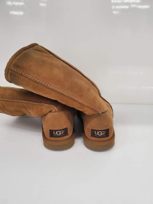 UGG Women's Classic Tall II Size-6 Boots Used image number 4