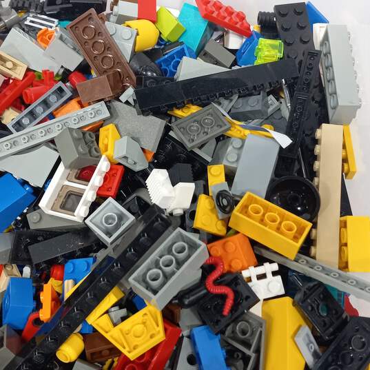 8 Pound Box Of Assorted Building Blocks image number 3