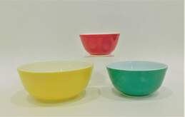 Vintage Pyrex Primary Color Mixing Bowls Yellow Green Red Set of 3