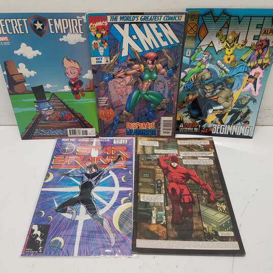 Marvel Comic Books Misc. Box Lot image number 3