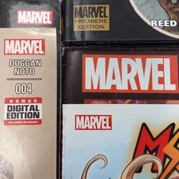 Bundle of 6 Assorted Marvel Comics & Graphic Novels alternative image