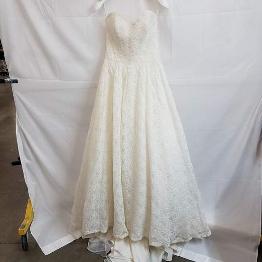 Mori Lee ivory lace wedding dress image number 1