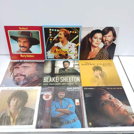 BUNDLE OF 9 ASSORTED COUNTRY ALBUMS/VINYL RECORDS image number 3