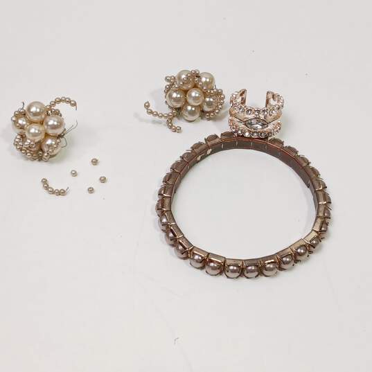 Bundle of Assorted Rose Gold Toned Fashion Costume Jewelry image number 3