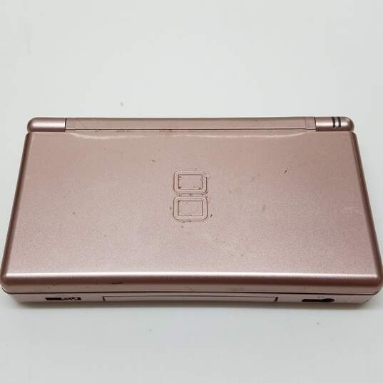 Pink Nintendo DS Lite image number 1