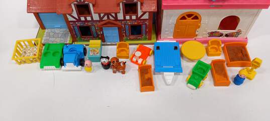 Fisher-Price Little People Tudor Play House and Little People Surprise and Sounds Home Playset W/ Accessories image number 2