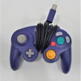 4 Ct. Nintendo GameCube Controller Lot alternative image