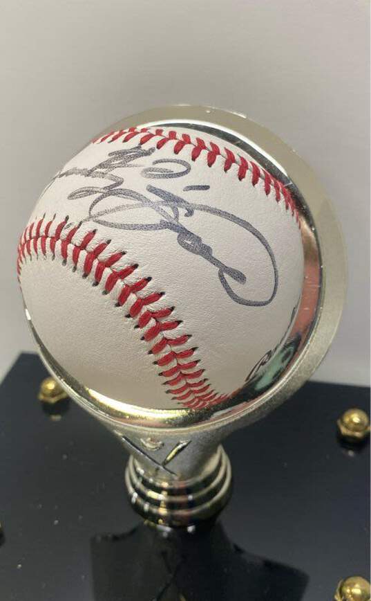 Sammy Sosa Autographed Baseball in Custom Display Case image number 2