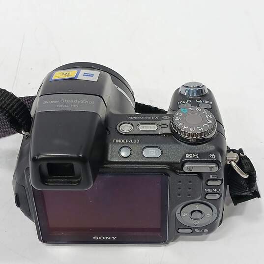 Sony Cybershot DSC-H5 7.2MP Digital Camera with Strap image number 4