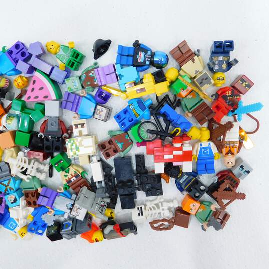 9.0 oz. LEGO Miscellaneous Minifigures Bulk Lot image number 3