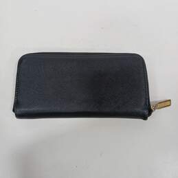 Michael Kors Black Leather Zipper Wallet alternative image