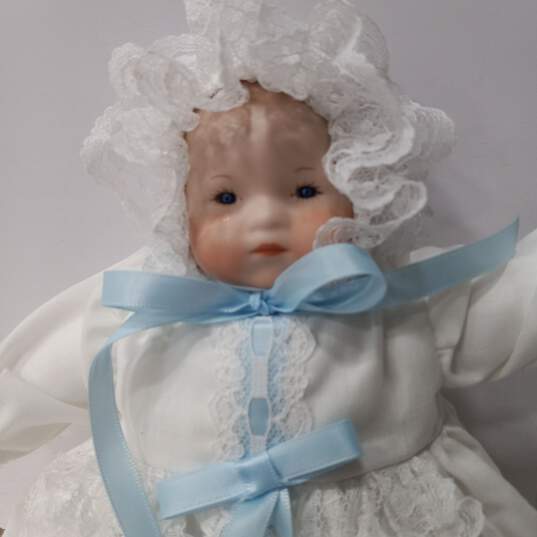 Linda C. '88 Porcelain 9.5 inch Doll image number 3