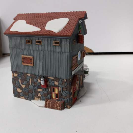 Dept. 56 The Heritage Village Collection 'Blue Star Ice Co.' Figurine image number 4