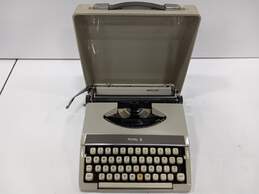 Mercury Royal Typewriter In Case alternative image
