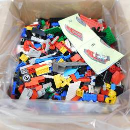 6.8 LBS Assorted Vintage Lego Bulk Box alternative image