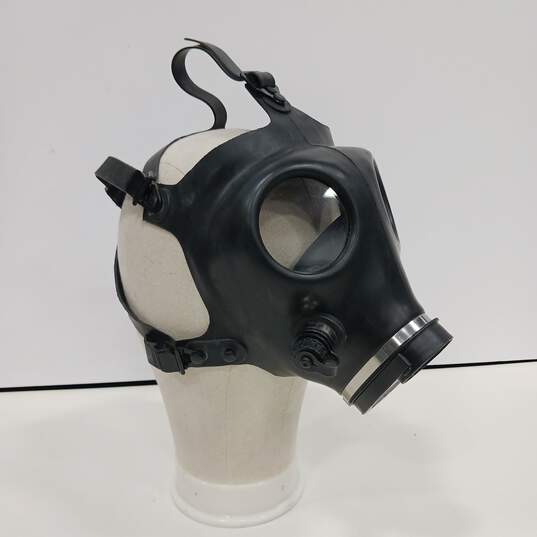 Black Gas Mask image number 1