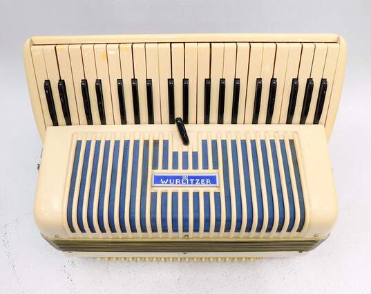 Model 332 41 Key/120 Button Vintage Piano Accordion w/ Case image number 4
