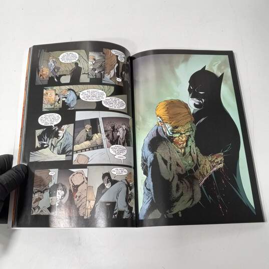 Bundle of 4 DC Comic Books - Batman And Justice League image number 5