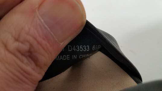 Cole Hann Black Wedge Sandals Size 6.5B image number 5