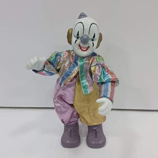Vintage 1989 Goebel Victoria Ashlea Originals Musical Clown image number 1
