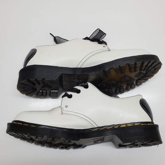 Dr. Martens 1460 HEARTS White Smooth Patent Oxford Shoes Size 9 image number 2