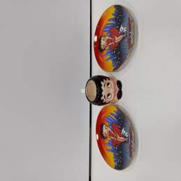 Bundle of 2 Betty Boop Plates & 1 Mug