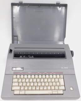 Smith Corona SL 500 Portable Electric Typewriter With Case