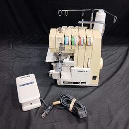 Singer Merrittlock 14 U 44 Sewing Machine