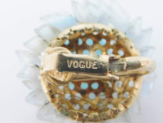 Vintage Vogue Blue Beaded Gold Tone Necklace & Earring Set 153.0g image number 6
