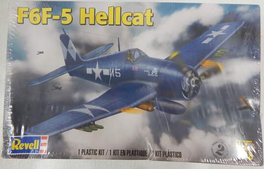 Revell F6F-5 Hellcat Airplane Model Kit 1:48 Scale NIB image number 4