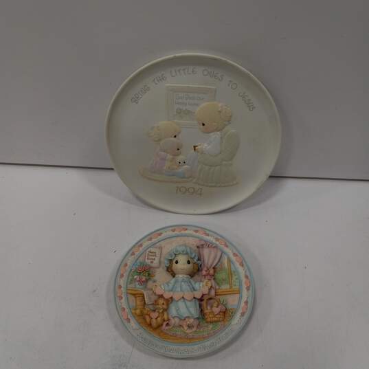 2 Precious Moments Collector Plates image number 1