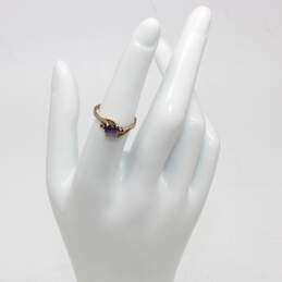 10K Yellow Gold Purple Sapphire CZ Accent Ring Size 5.75 - 2.1g