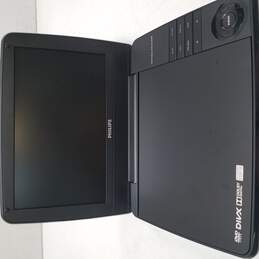 Philips Portable DVD Player Model PD9000/37 alternative image
