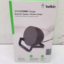 Belkin SoundForm Charge Bluetooth Speaker + Wireless Charger