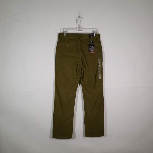 NWT Mens Relaxed Fit Slash Pockets Straight Leg Chino Pants Size 31 image number 2