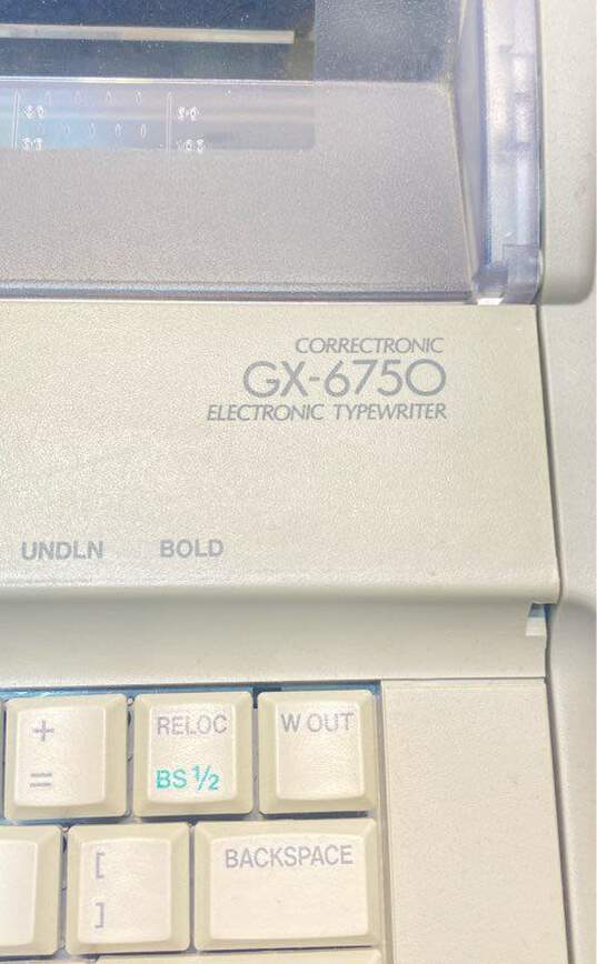 Brother Correctronic Electronic Typewriter GX-6750 image number 4