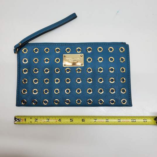 Michael Kors Leather Hand Wallet Blue Gold image number 4