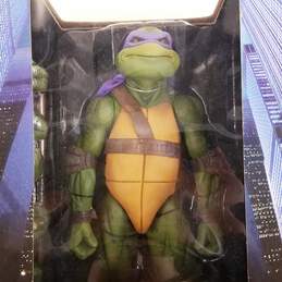 NECA Teenage Mutant Ninja Turtles Donatello 1/4 Scale Action Figure alternative image