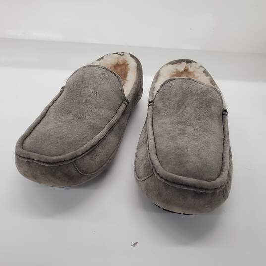 UGG Men's Ascot Gray Suede Wool Lined Slippers Size 10 image number 2