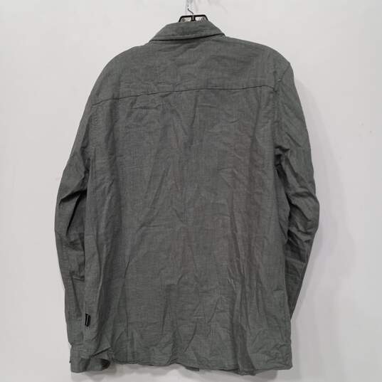 Patagonia Men's Gray Button Down Shirt Size Large image number 2